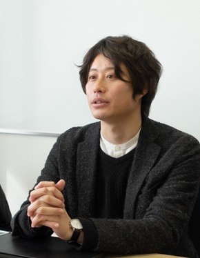 クララ　小松恭兵氏
